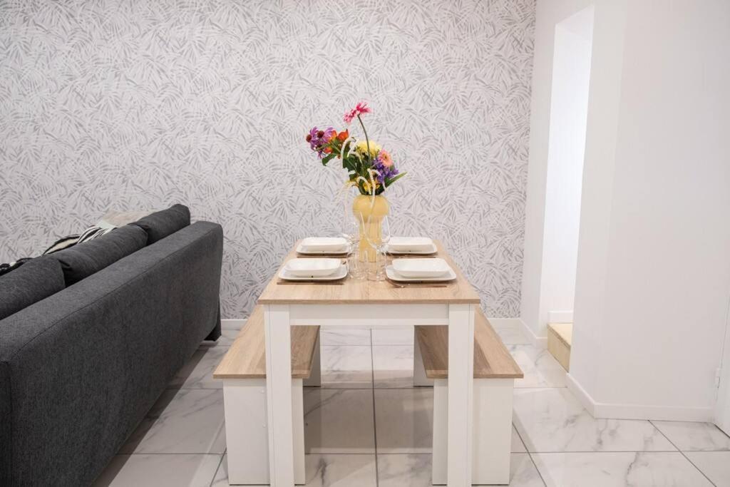 Appartement Renove - Wifi - Jardin - Centre De 尼奥尔 外观 照片